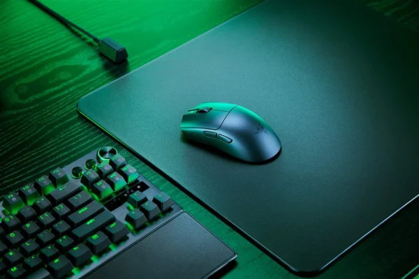 felimich-rz01-05120100-r3u1-02.webp Razer Viper V3 Pro – Mouse Gamer Inalámbrico